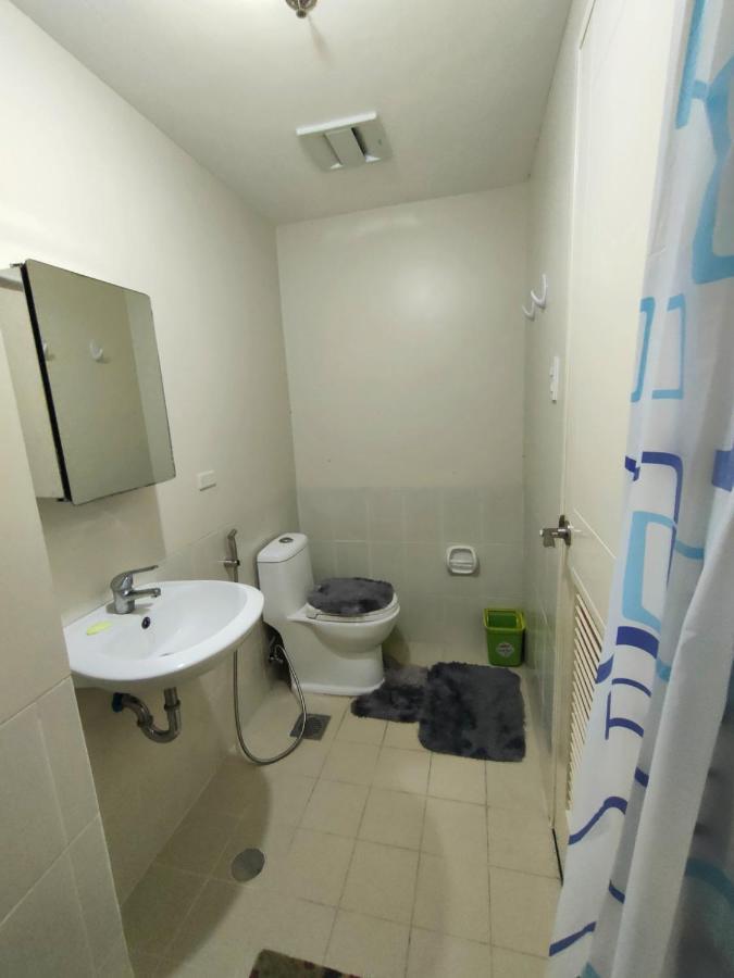 Condo Manila Eksteriør billede